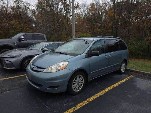 2008 Toyota Sienna LE