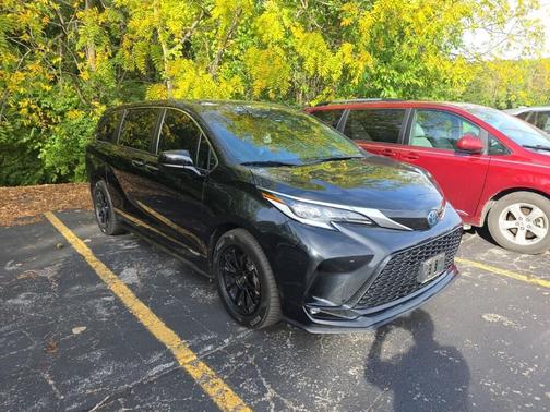2021 Toyota Sienna XSE 7 Passenger