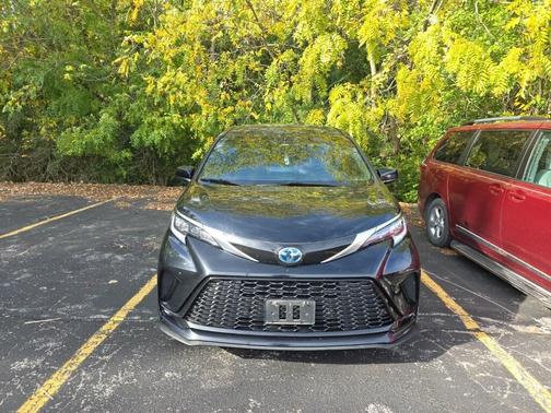2021 Toyota Sienna XSE 7 Passenger