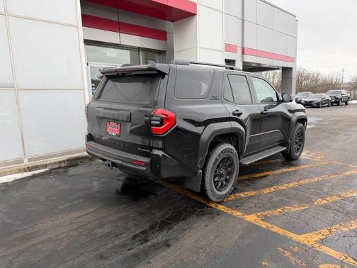 2025 Toyota 4Runner TRD Off Road