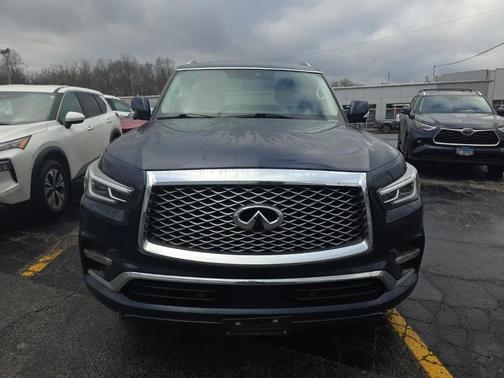 2021 INFINITI QX80 Luxe
