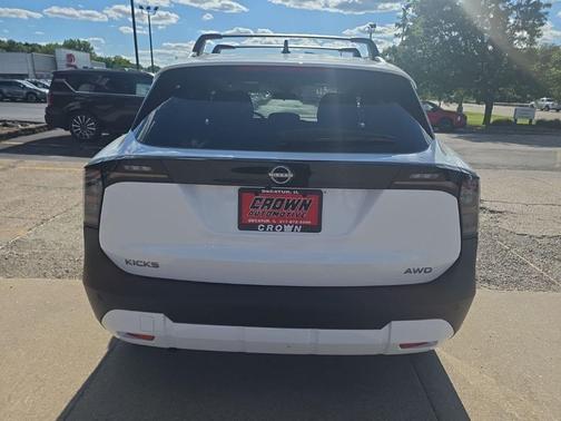 Fresh Powder 2026 Nissan Kicks SV