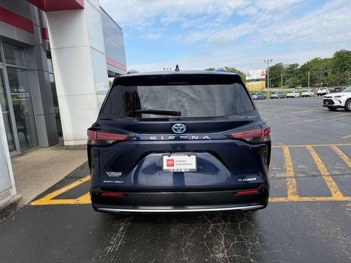 Blueprint 2025 Toyota Sienna Platinum