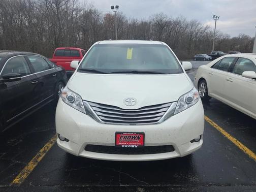 2017 Toyota Sienna XLE