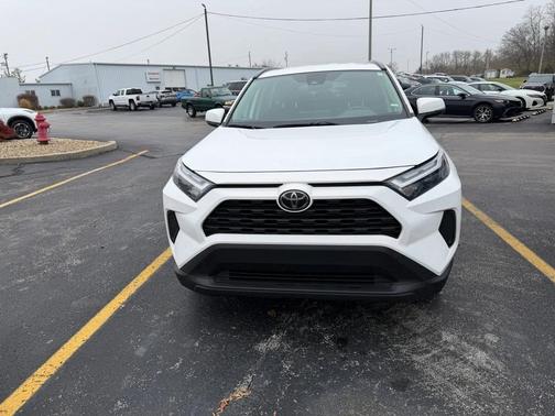 2025 Toyota RAV4 Hybrid XLE