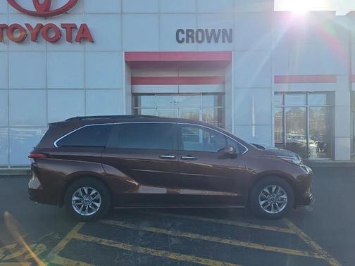 2022 Toyota Sienna XLE