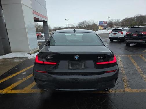 2021 BMW 330 xDrive