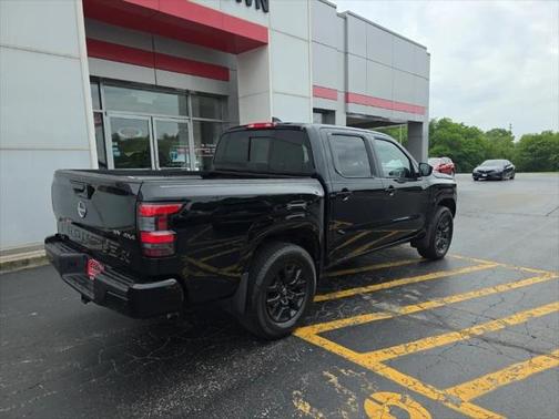 2023 Nissan Frontier SV