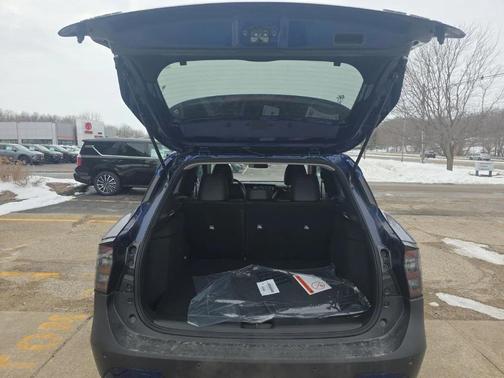 Deep Blue Pearl 2026 Nissan Kicks SR