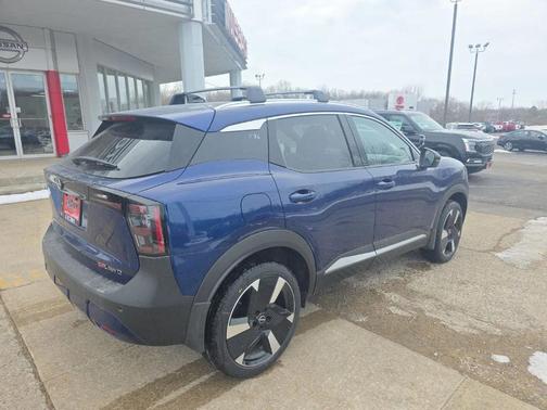Deep Blue Pearl 2026 Nissan Kicks SR