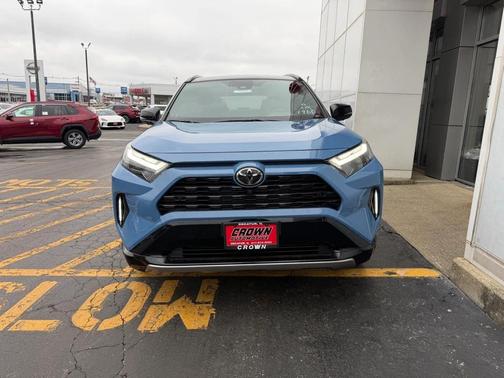 2025 Toyota RAV4 Hybrid SE