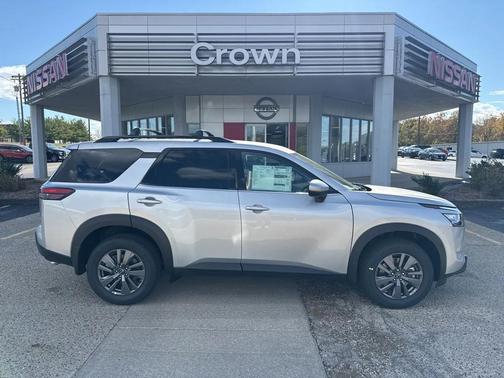 2025 Nissan Pathfinder SV 4WD