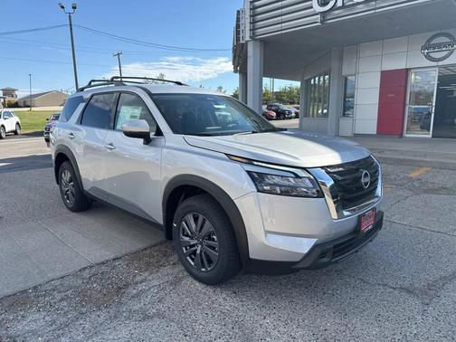 2025 Nissan Pathfinder SV 4WD
