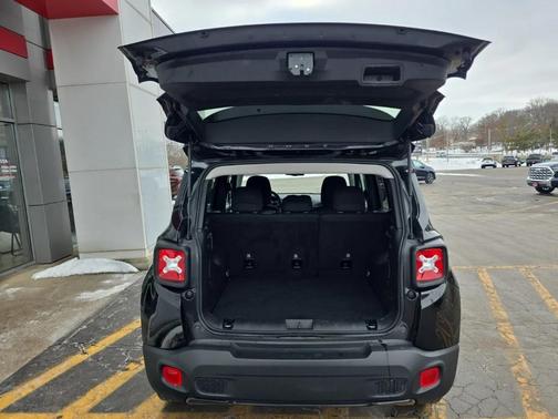 2023 Jeep Renegade Altitude