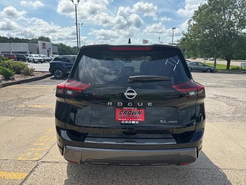 2025 Nissan Rogue SL