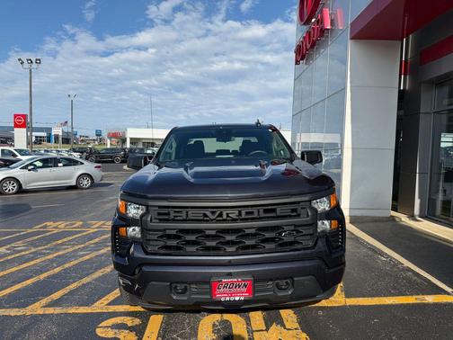 Dark Ash Metallic 2023 Chevrolet Silverado 1500 Custom
