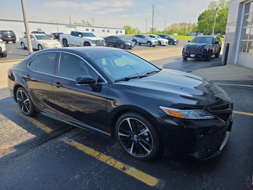 Midnight Black Metallic 2020 Toyota Camry XSE