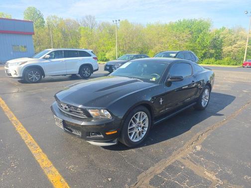 Black 2012 Ford Mustang V6 Premium