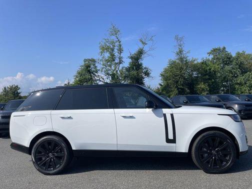2025 Land Rover Range Rover P400 SE 7 Seat
