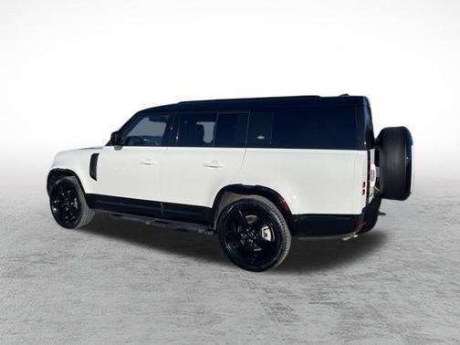 2024 Land Rover Defender 130 P400 X-Dynamic SE