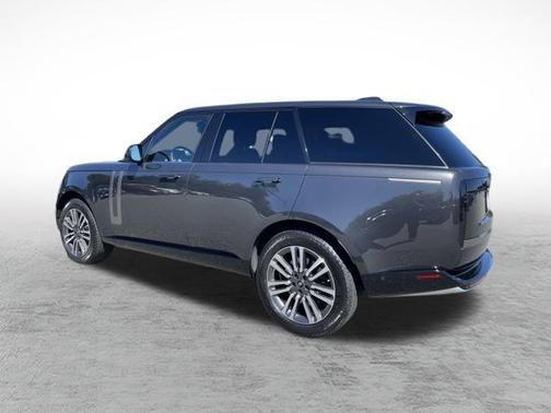 2023 Land Rover Range Rover P530 SE