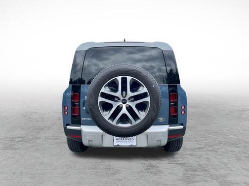 2023 Land Rover Defender 110 SE