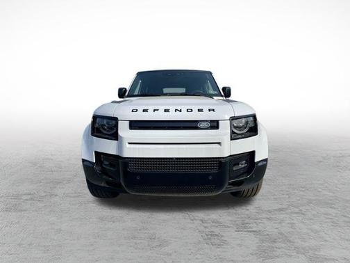 2025 Land Rover Defender 130 P400 X-Dynamic SE