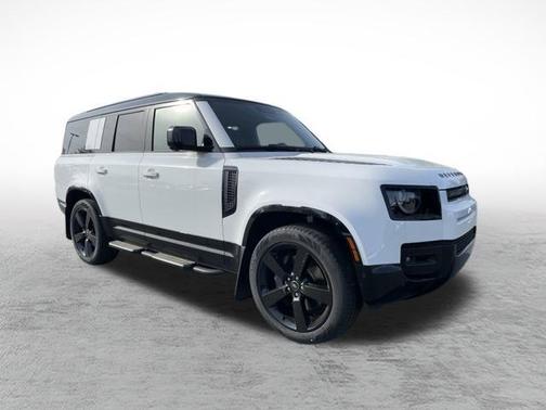 2025 Land Rover Defender 130 P400 X-Dynamic SE