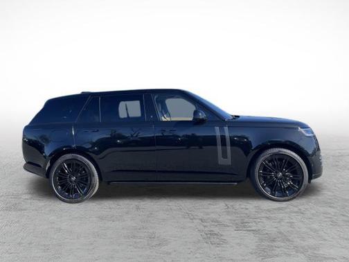 2025 Land Rover Range Rover P400 SE 7 Seat