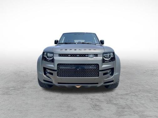 2025 Land Rover Defender P635 OCTA Edition One