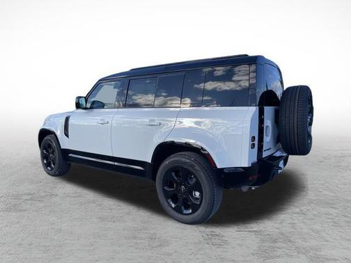 2025 Land Rover Defender 110 P400 X-Dynamic SE