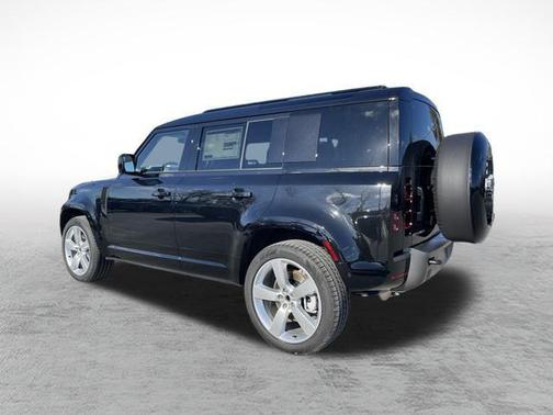 2025 Land Rover Defender 110 P400 X-Dynamic SE