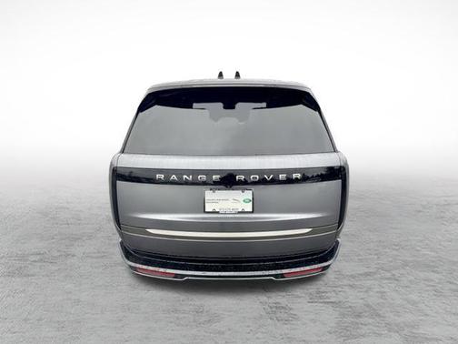 2025 Land Rover Range Rover P400 SE 7 Seat