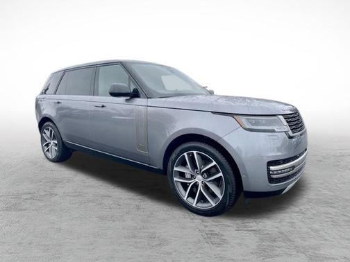 2025 Land Rover Range Rover P400 SE 7 Seat