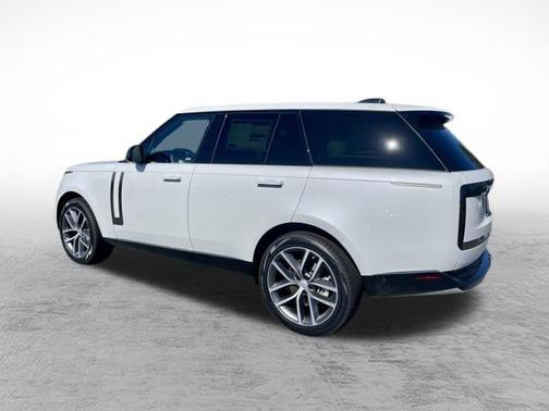 2025 Land Rover Range Rover P400 SE