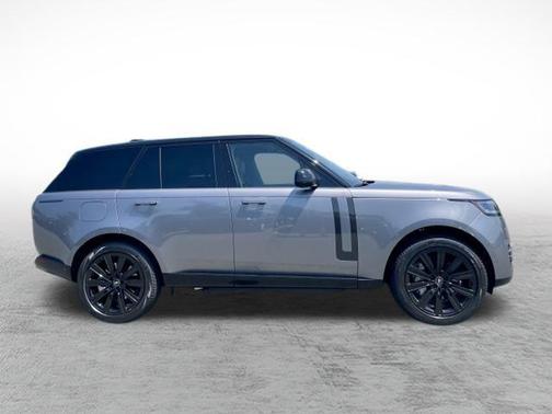 2025 Land Rover Range Rover P550e SE