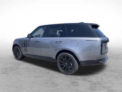 2025 Land Rover Range Rover P550e SE