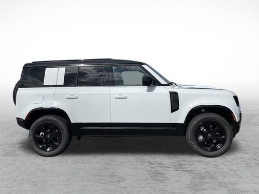 2025 Land Rover Defender 110 P400 X-Dynamic SE