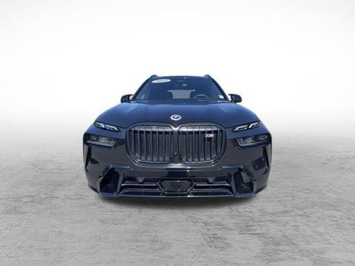 2023 BMW X7 M60i