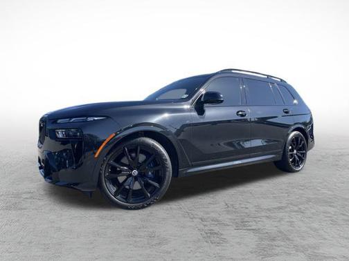 2023 BMW X7 M60i