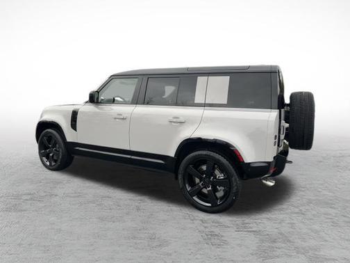 2026 Land Rover Defender X-Dynamic SE