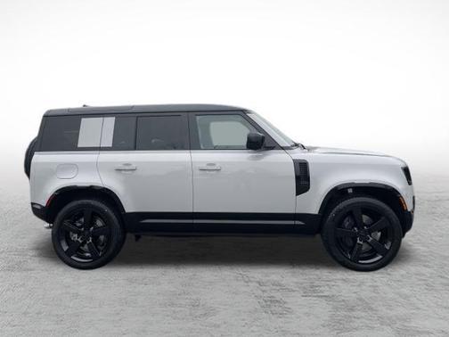 2026 Land Rover Defender X-Dynamic SE