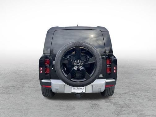 2023 Land Rover Defender 110 SE