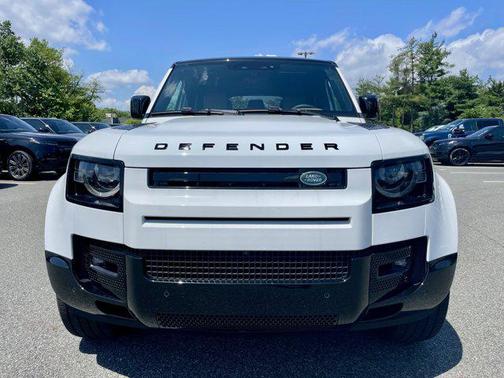 2025 Land Rover Defender 110 P400 X-Dynamic SE