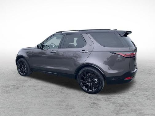2024 Land Rover Discovery P300 Dynamic SE