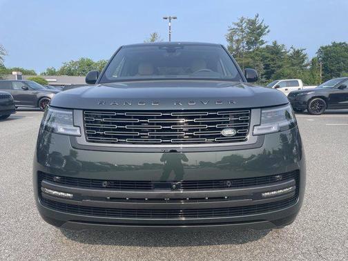 2025 Land Rover Range Rover P550e SE