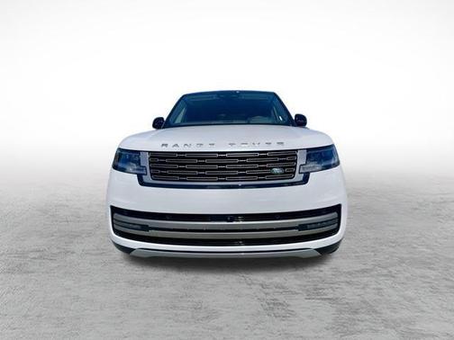 Icy White SV Bespoke Special Effect Gloss 2026 Land Rover Range Rover P400 SE 7 Seat