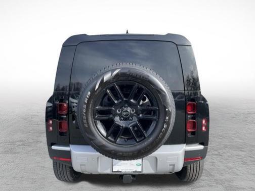 2025 Land Rover Defender 110 P400 S