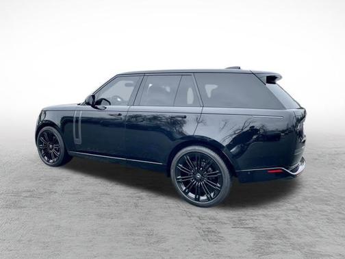 2025 Land Rover Range Rover P400 SE