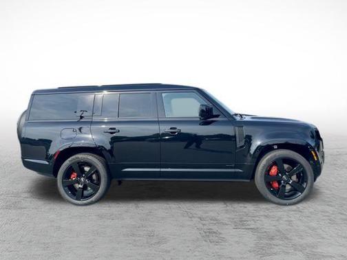 2025 Land Rover Defender 130 P400 X